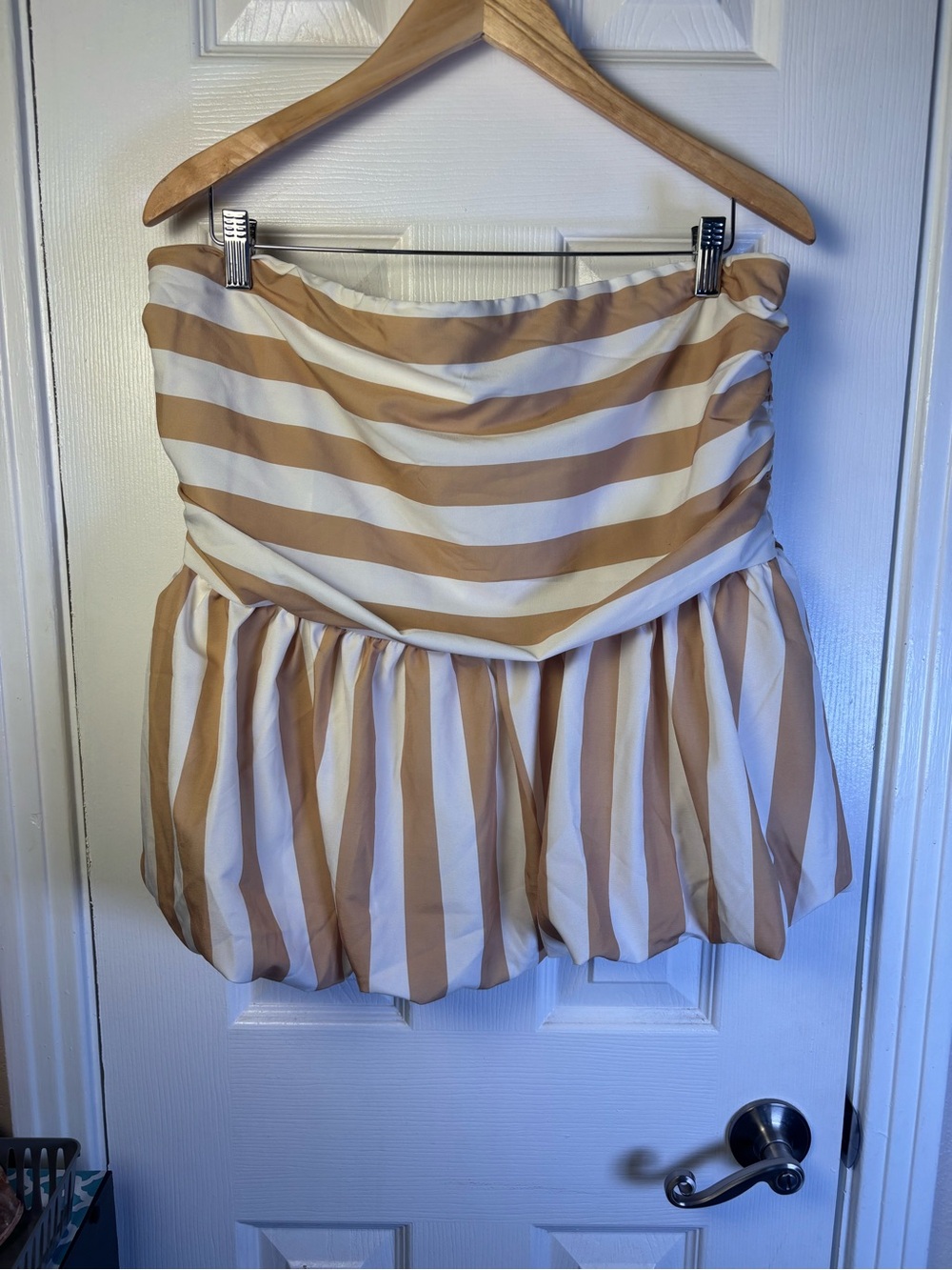 Striped Beige and White Strapless Crop Top 2XL - Picture 13 of 13